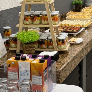 Coffee Break Leve (10 unidades por pessoa)